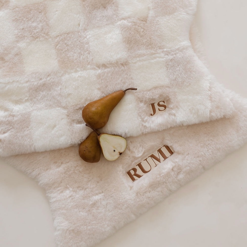 Hug Rug Packaging The Hug Rug – Mini Motif